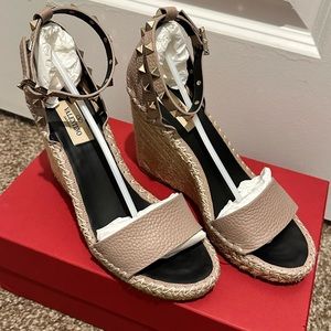 Valentino Garavani Rockstud Espadrille Wedge